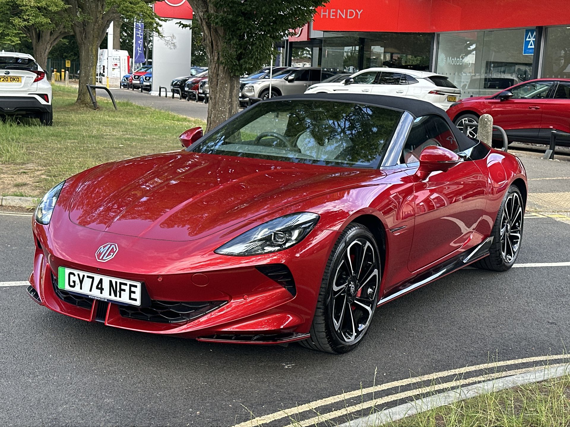 DUAL MOTOR 77 KWH AWD