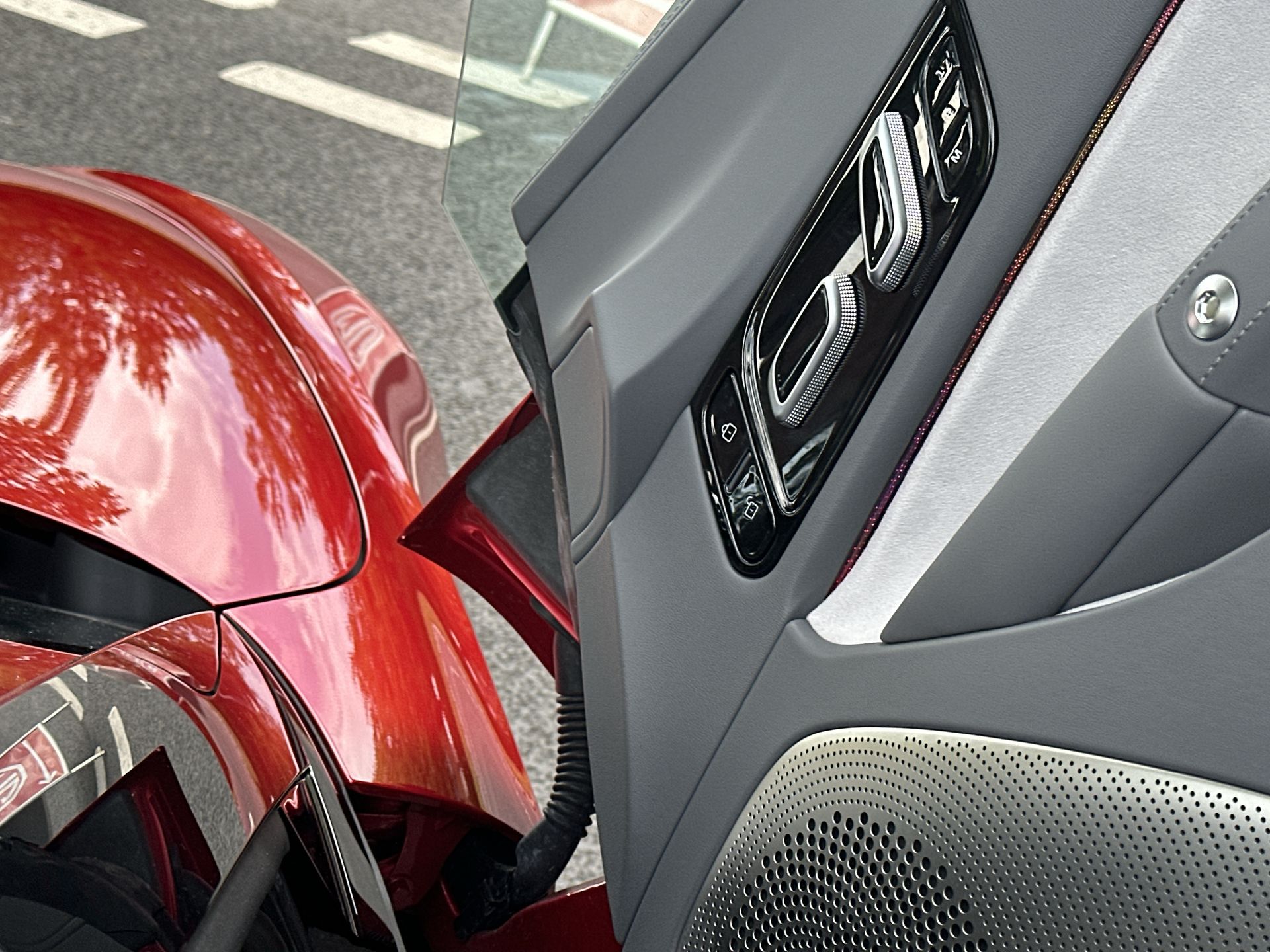 DUAL MOTOR 77 KWH AWD