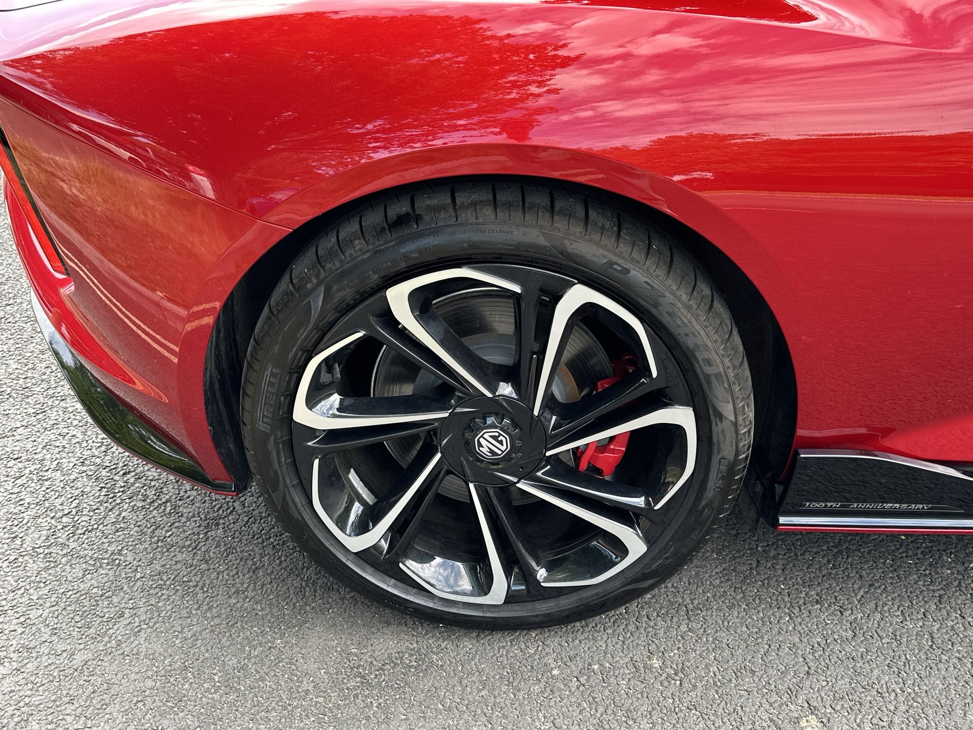 DUAL MOTOR 77 KWH AWD