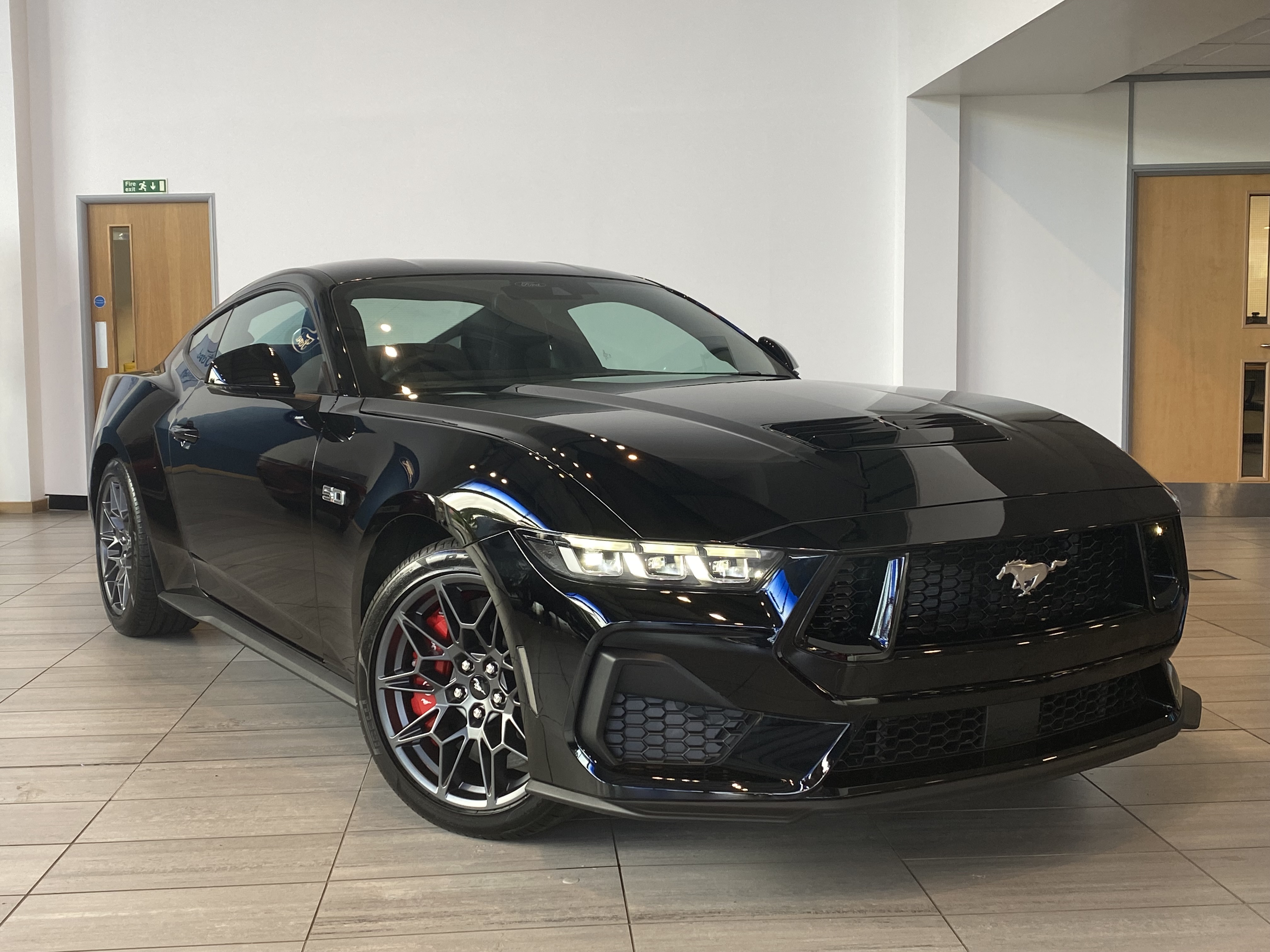 FORD MUSTANG 5.0 V8 GT 2DR AUTO