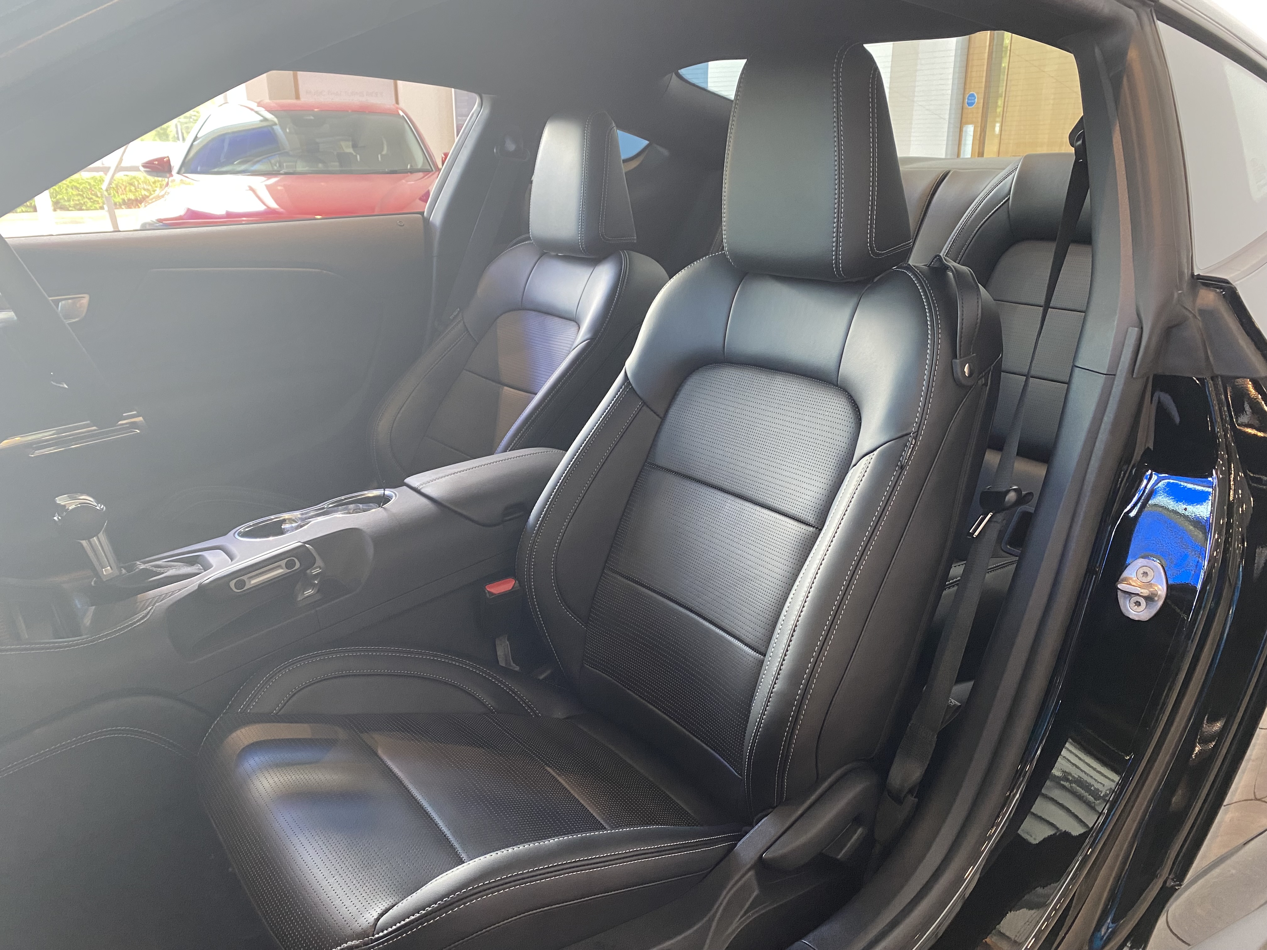 FORD MUSTANG 5.0 V8 GT 2DR AUTO