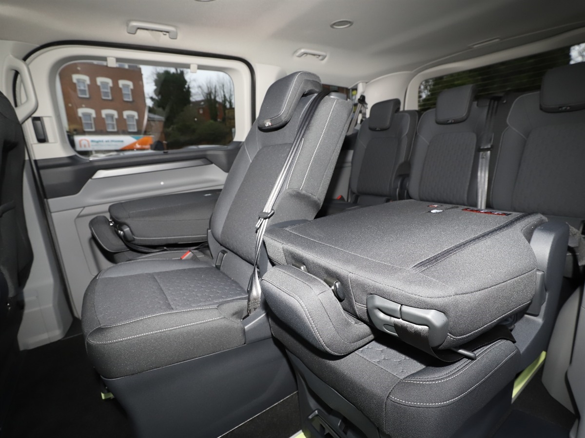 ECOBLUE 136PS H1 8 SEATER