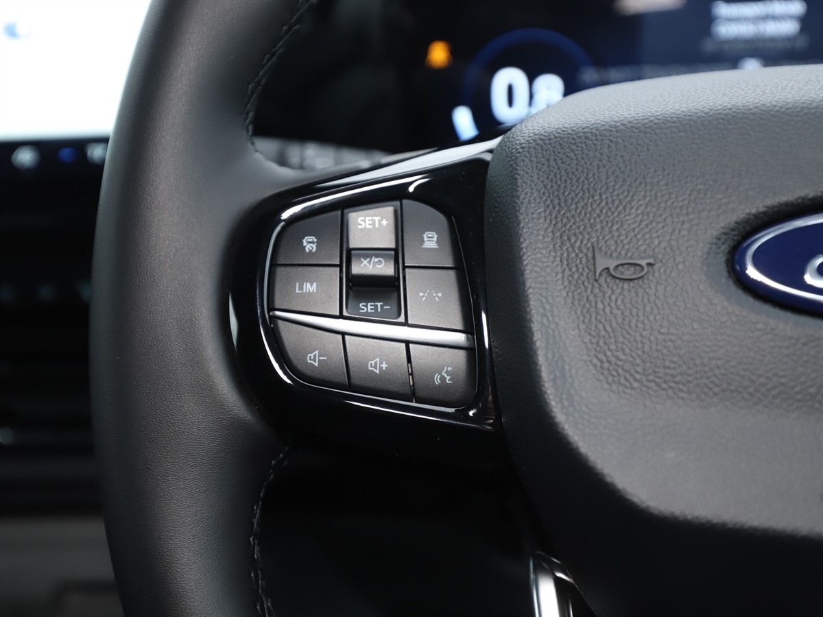 ECOBLUE 136PS H1 8 SEATER