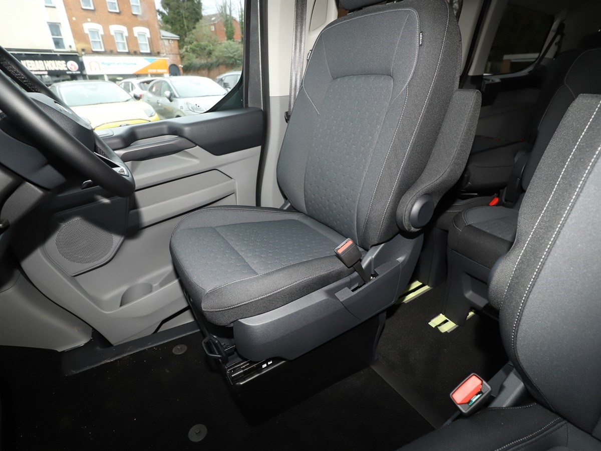 ECOBLUE 136PS H1 8 SEATER