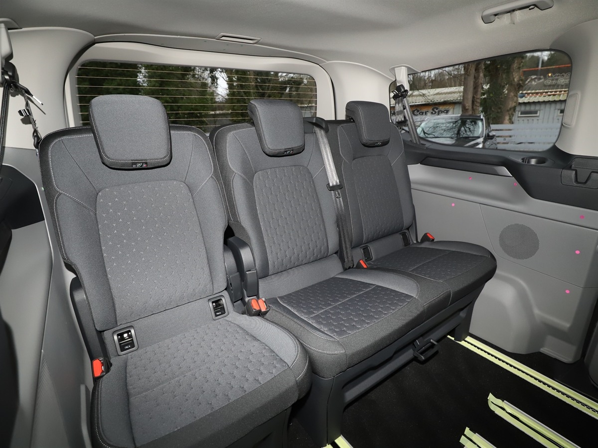 ECOBLUE 136PS H1 8 SEATER