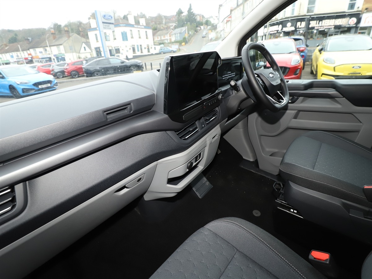 ECOBLUE 136PS H1 8 SEATER