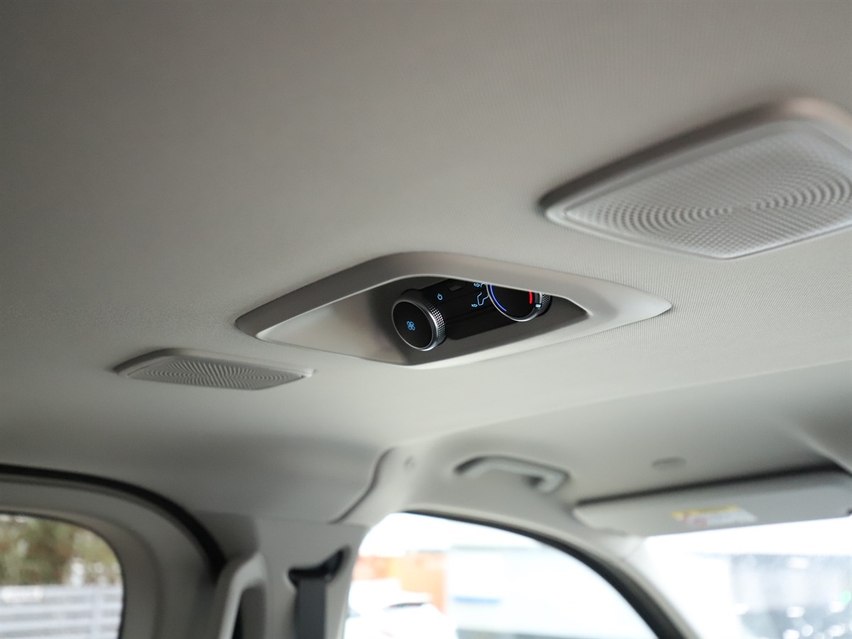 ECOBLUE 136PS H1 8 SEATER