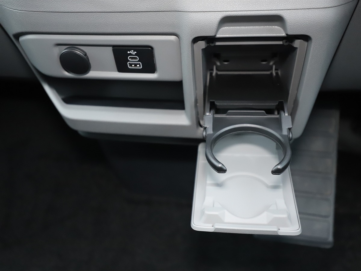 ECOBLUE 136PS H1 8 SEATER