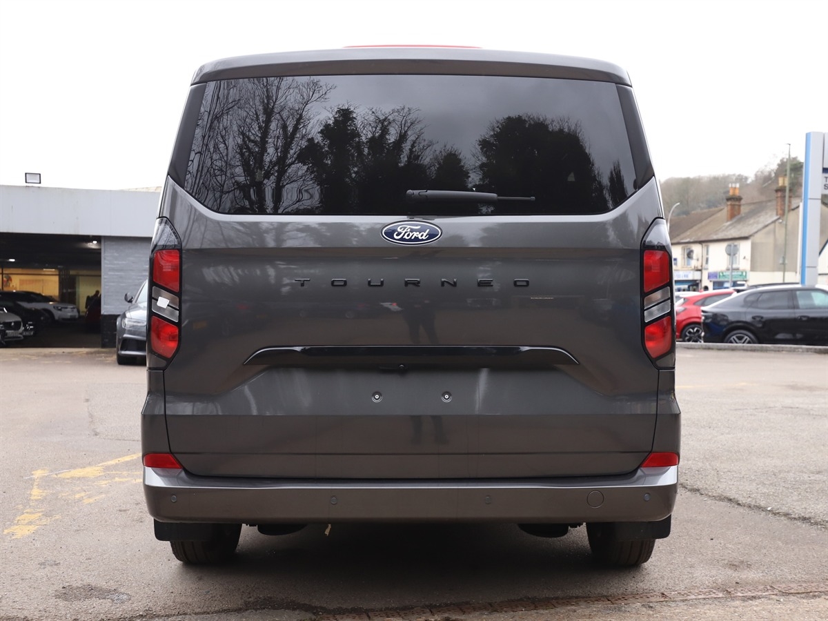 ECOBLUE 136PS H1 8 SEATER