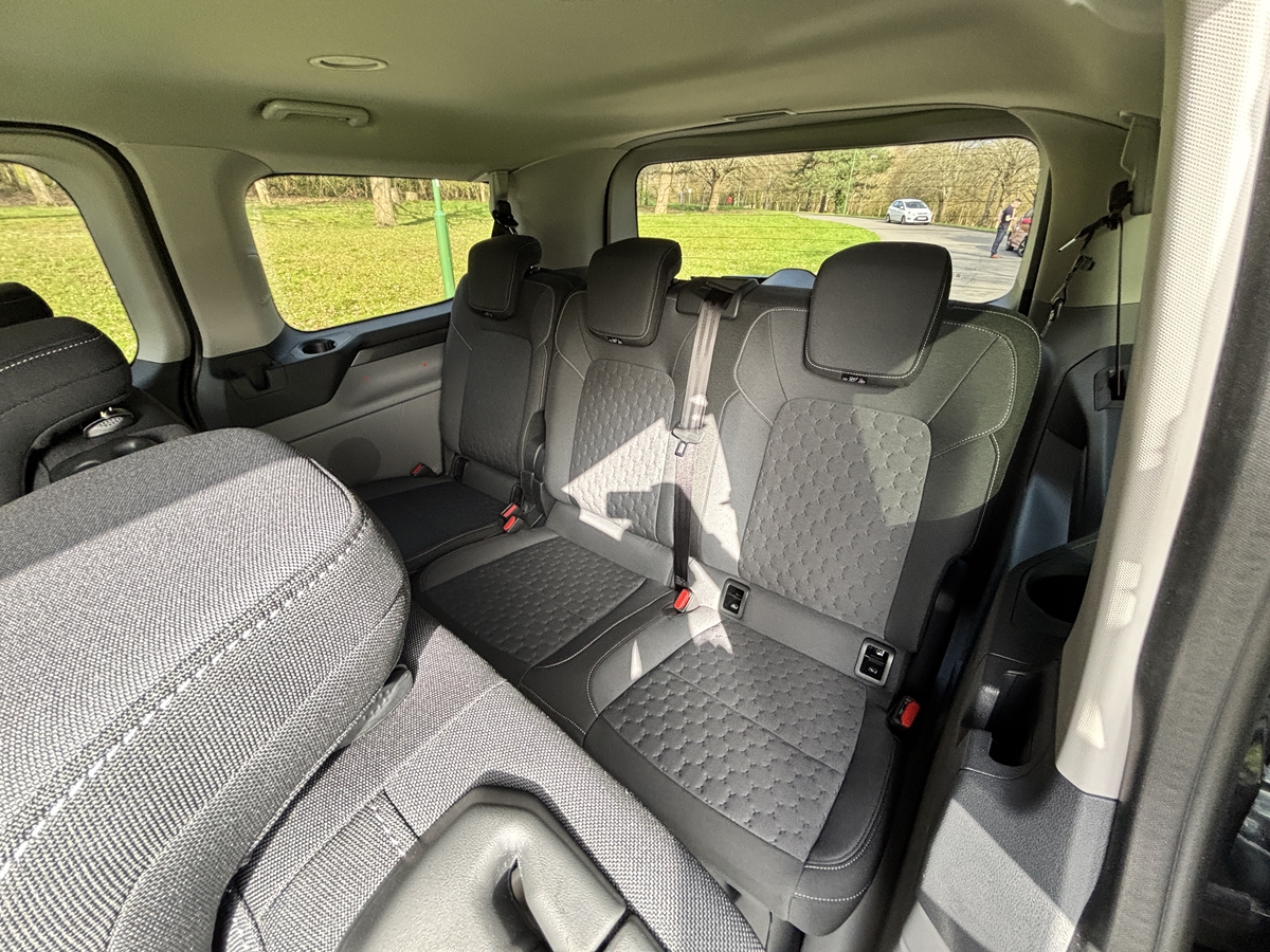 ECOBLUE 170PS H1 8 SEATER