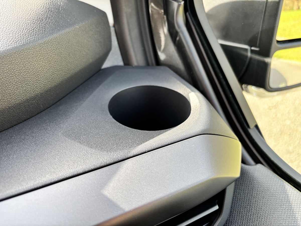 ECOBLUE 170PS H1 8 SEATER