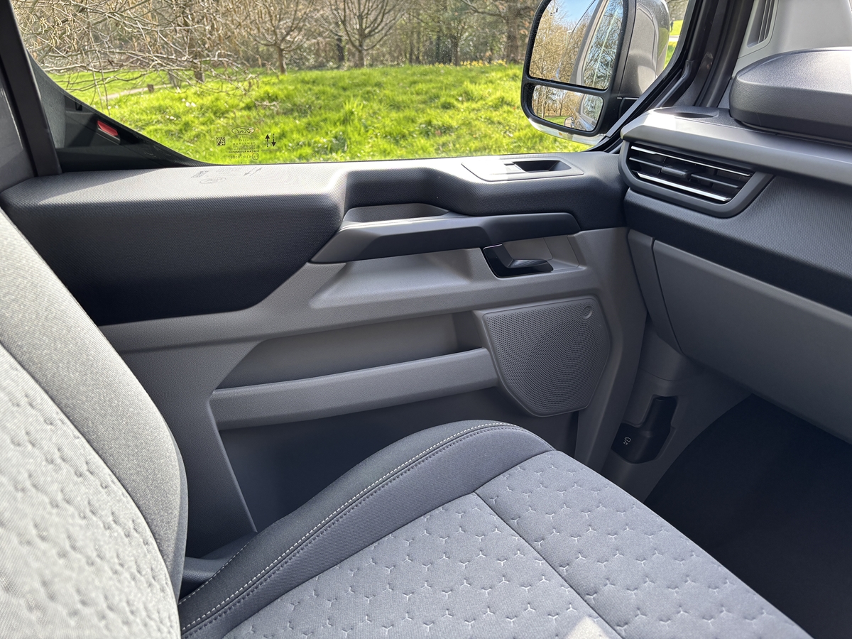 ECOBLUE 170PS H1 8 SEATER