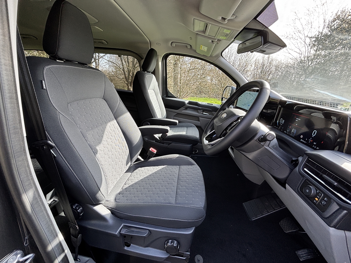 ECOBLUE 170PS H1 8 SEATER