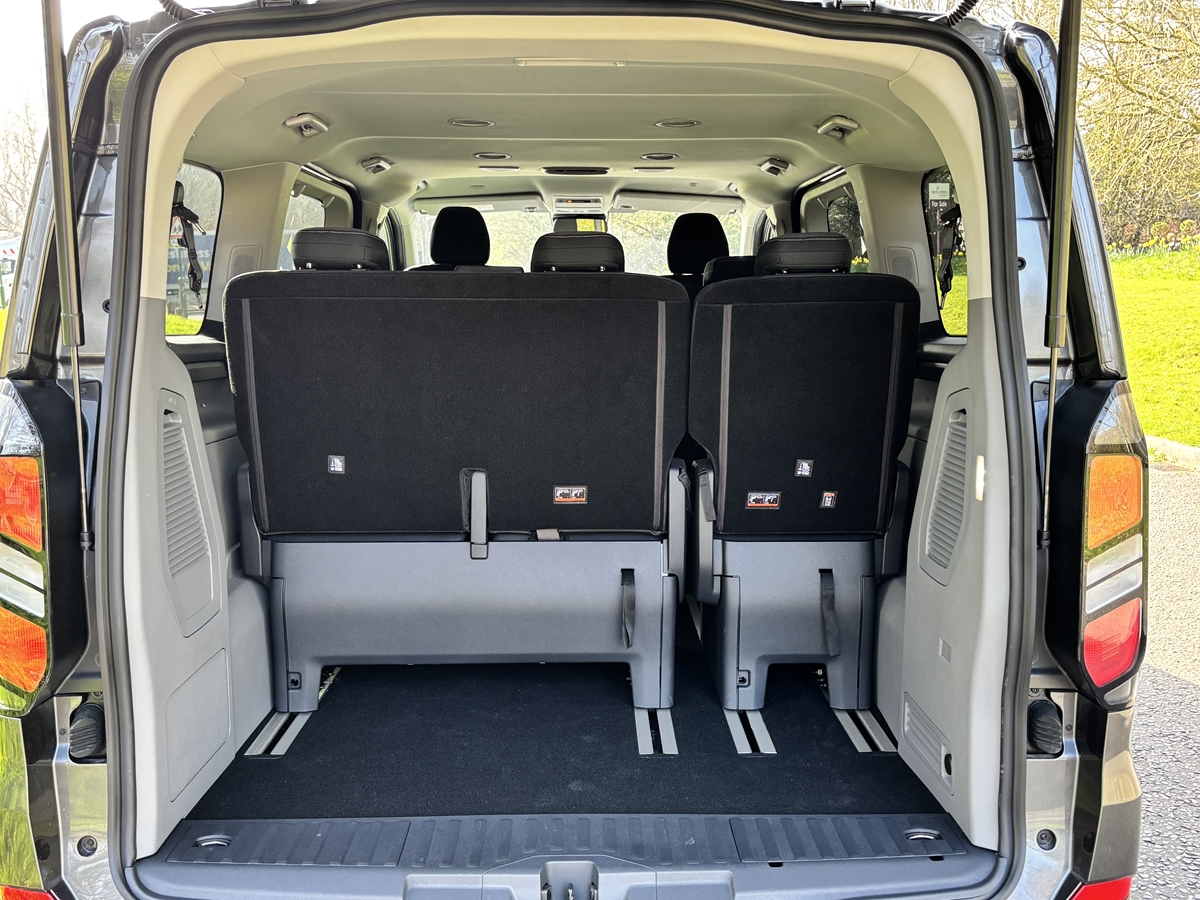 ECOBLUE 170PS H1 8 SEATER