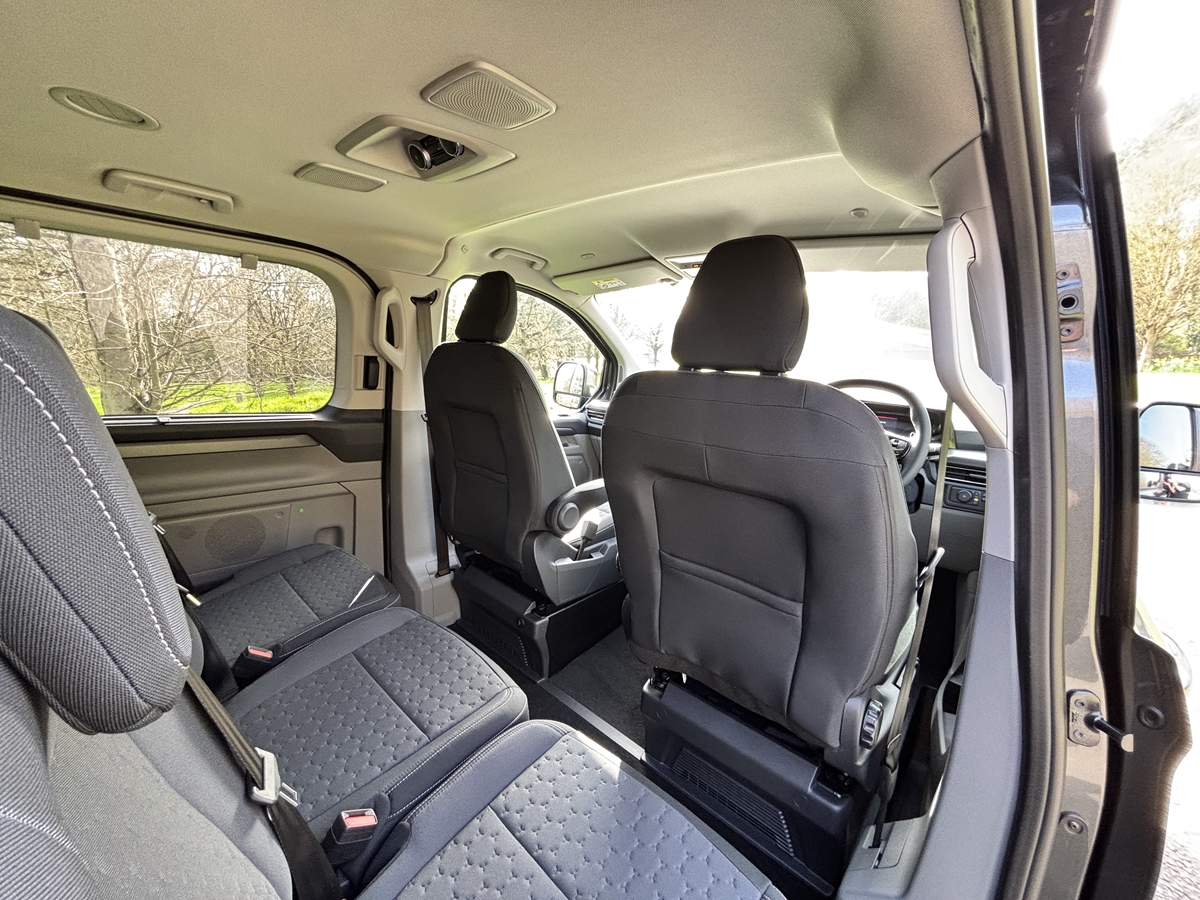 ECOBLUE 170PS H1 8 SEATER