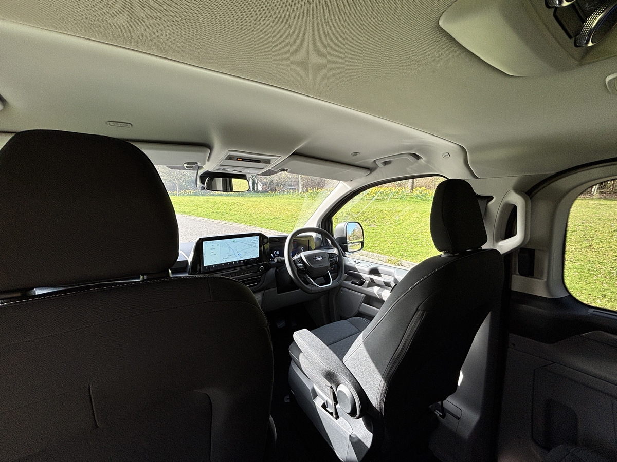 ECOBLUE 170PS H1 8 SEATER