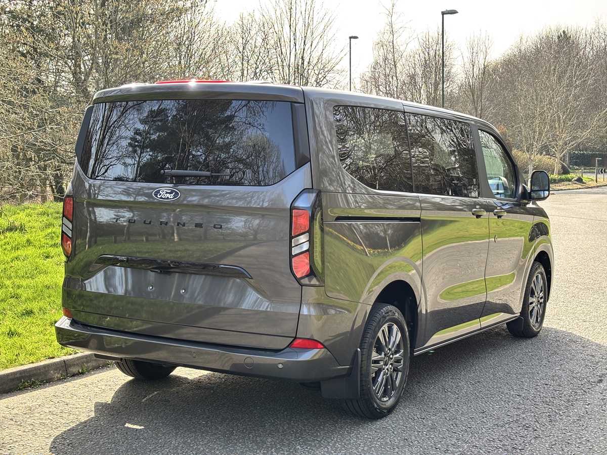 ECOBLUE 170PS H1 8 SEATER