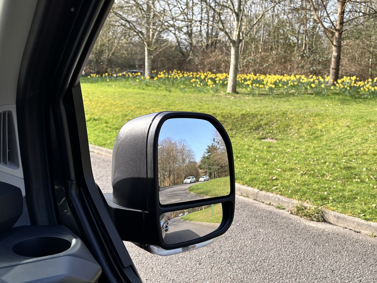 ECOBLUE 170PS H1 8 SEATER