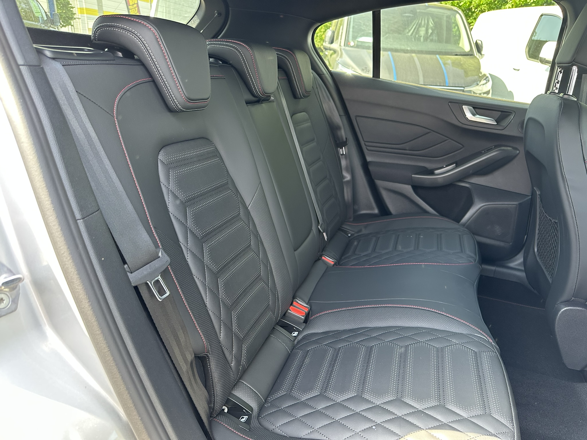 FOCUS ST-LINE X 5 DOOR 1.0L ECOBOOST 155PS MHEV FWD 7 SPEED POWERSHIFT