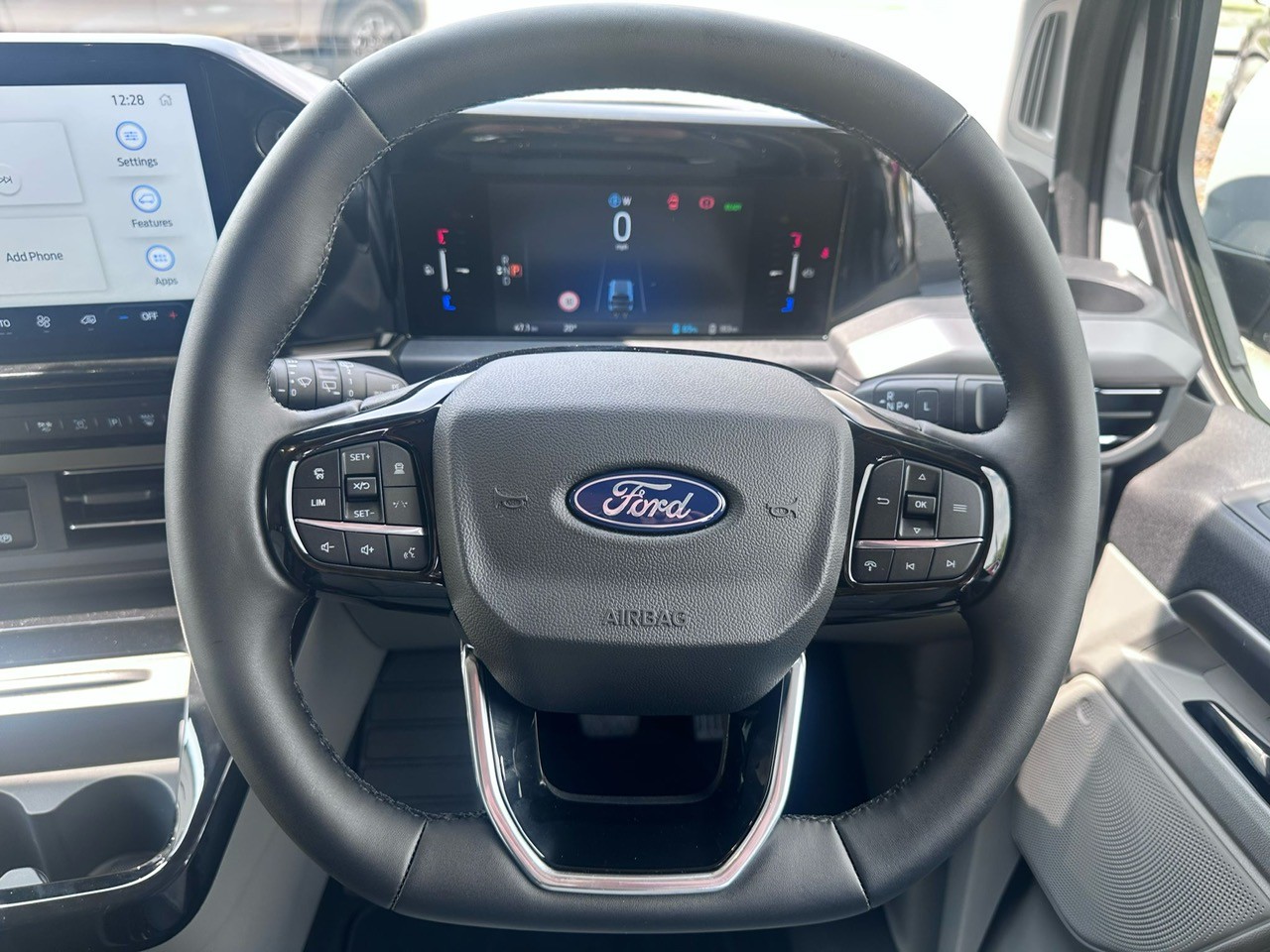 FORD TOURNEO CUSTOM 160KW 65KWH H1 TITANIUM X 8 SEATER AUTO