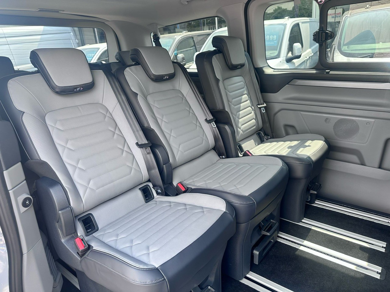 FORD TOURNEO CUSTOM 160KW 65KWH H1 TITANIUM X 8 SEATER AUTO