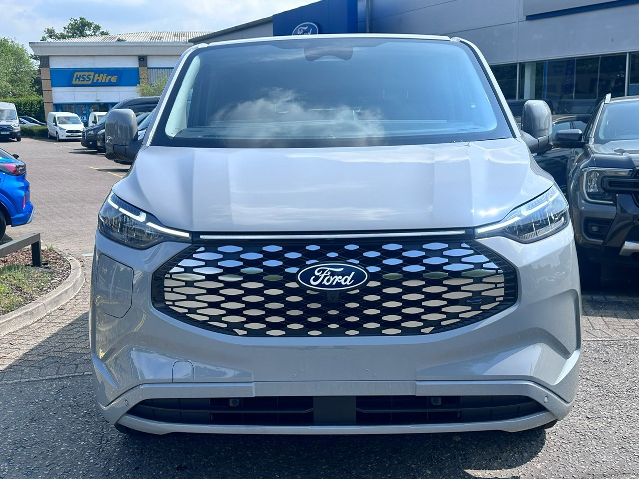 FORD TOURNEO CUSTOM 160KW 65KWH H1 TITANIUM X 8 SEATER AUTO