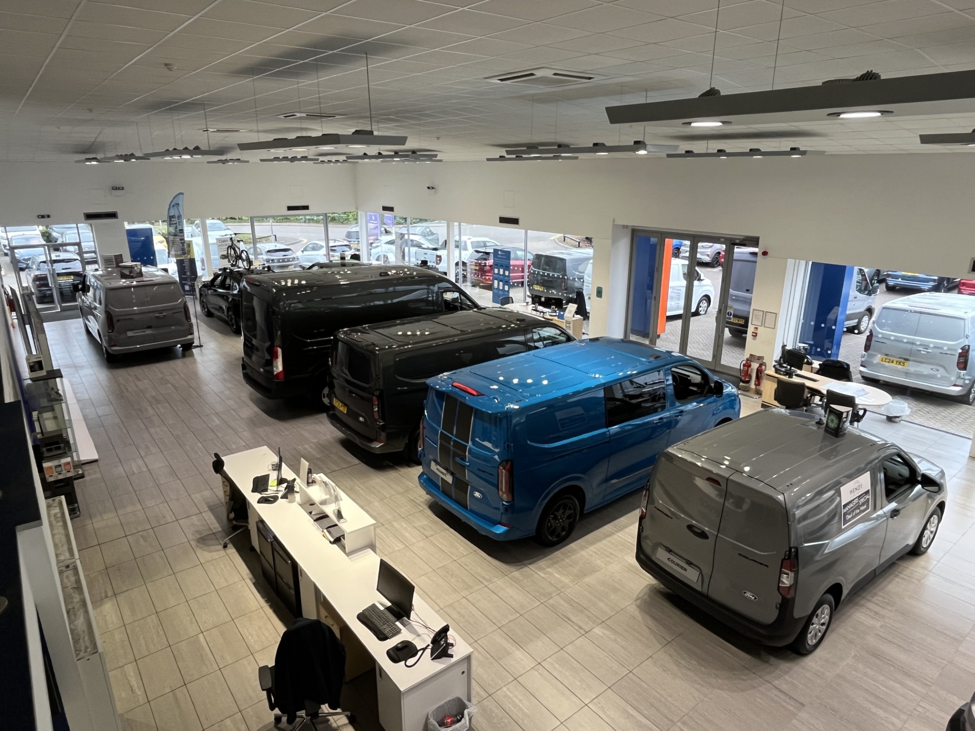 FORD TOURNEO CUSTOM 160KW 65KWH H1 TITANIUM X 8 SEATER AUTO
