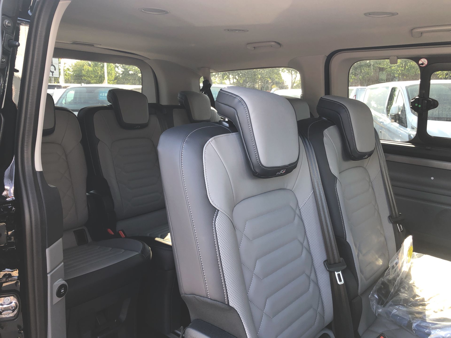 TOURNEO CUSTOM V710 TITANIUM X BUS M1 340 L1 65KWH 160KW / 218PS RWD 1 SPEED AUTOMATIC