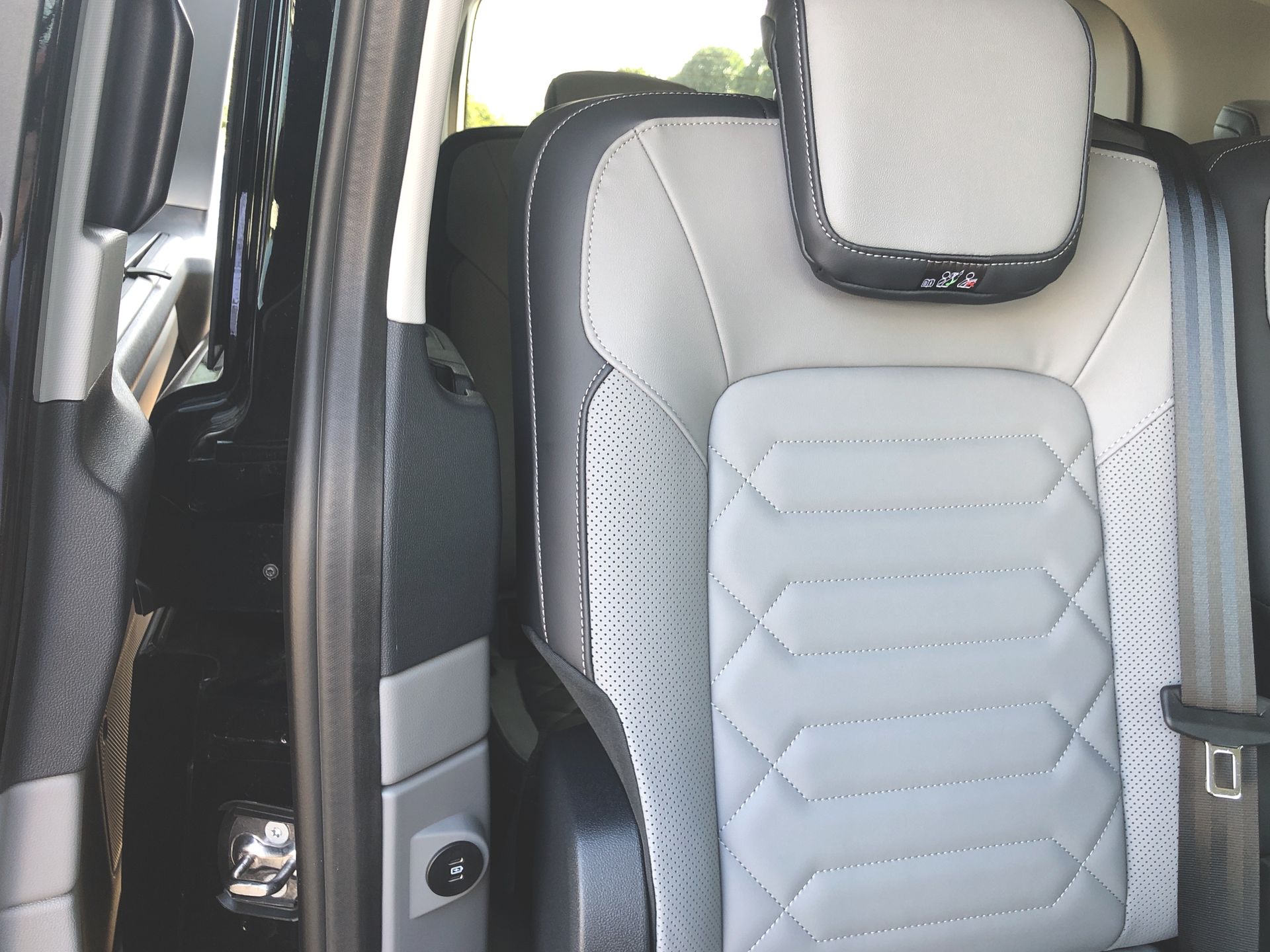 TOURNEO CUSTOM V710 TITANIUM X BUS M1 340 L1 65KWH 160KW / 218PS RWD 1 SPEED AUTOMATIC