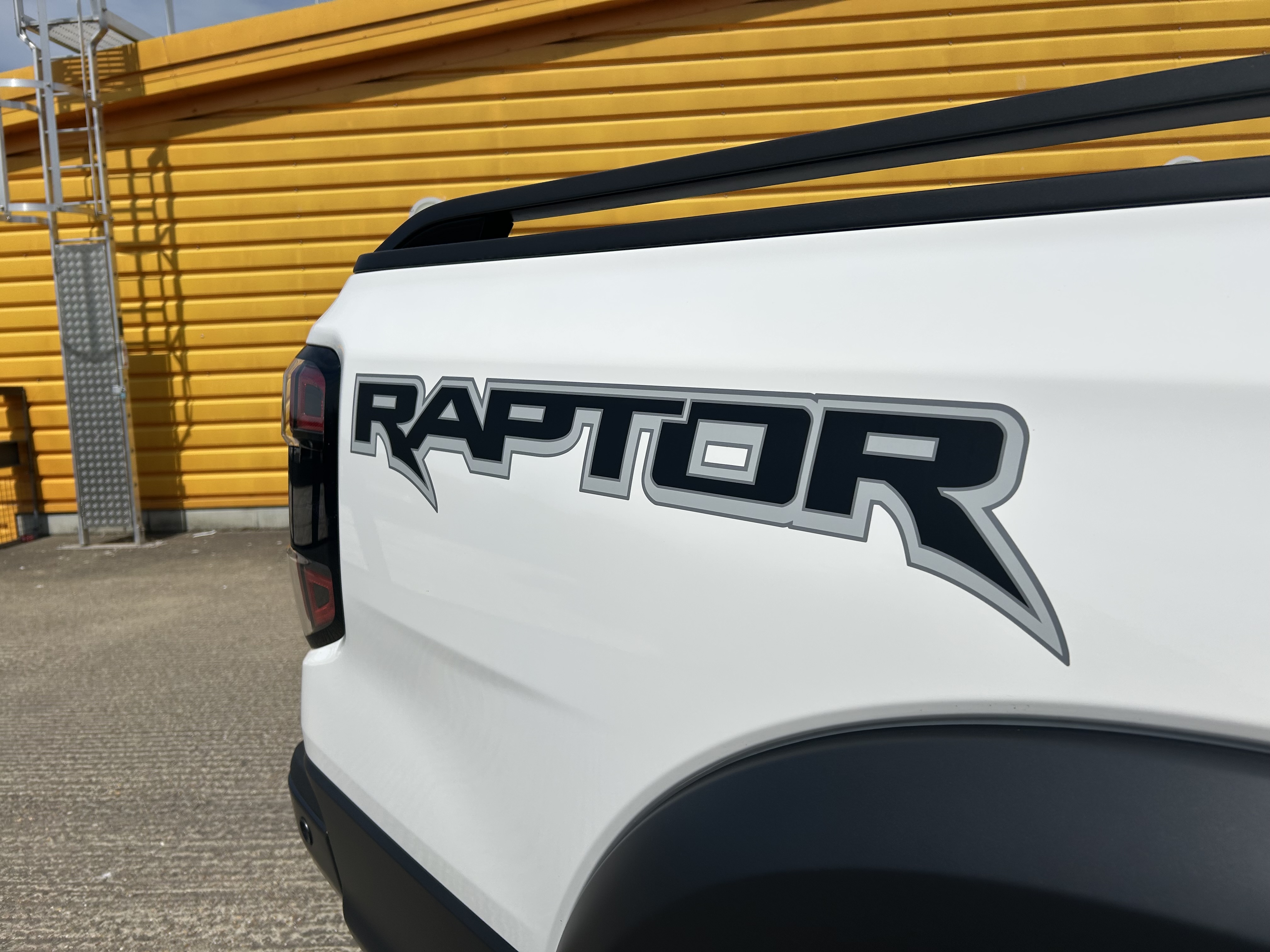RANGER RAPTOR DOUBLE CAB 3.0L ECOBOOST V6 292PS 4WD FT 10 SPEED AUTOMATIC