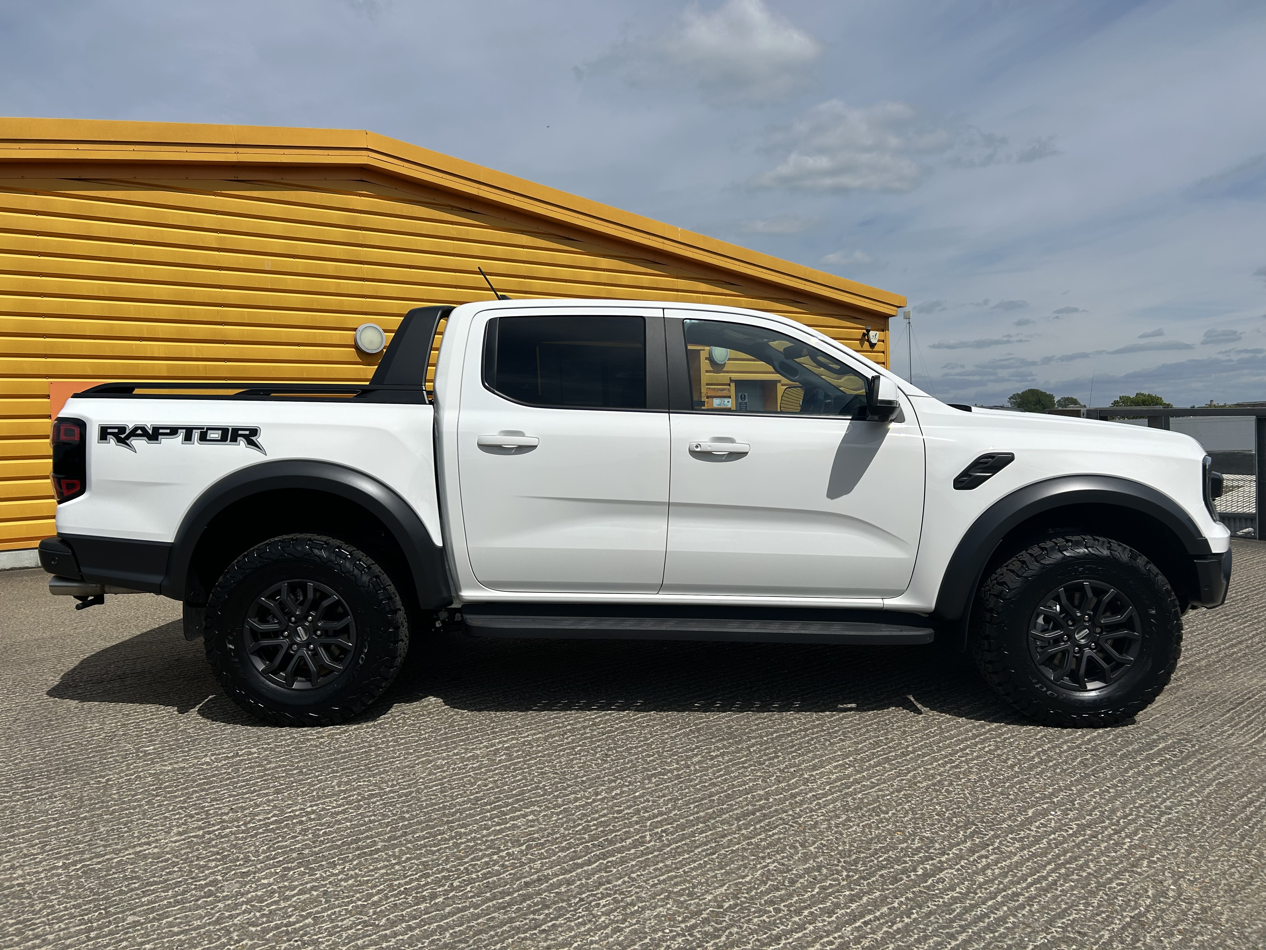 RANGER RAPTOR DOUBLE CAB 3.0L ECOBOOST V6 292PS 4WD FT 10 SPEED AUTOMATIC