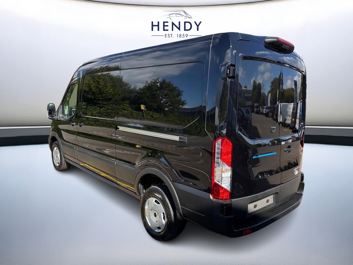 FORD TRANSIT 135KW 68KWH H2 TREND VAN AUTO [NAV]