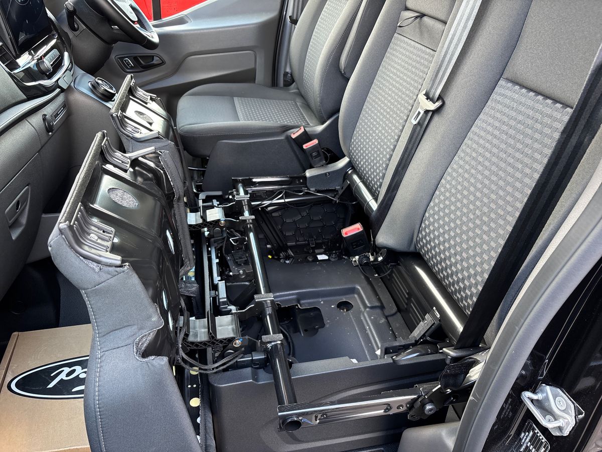 FORD TRANSIT 135KW 68KWH H2 TREND VAN AUTO [NAV]