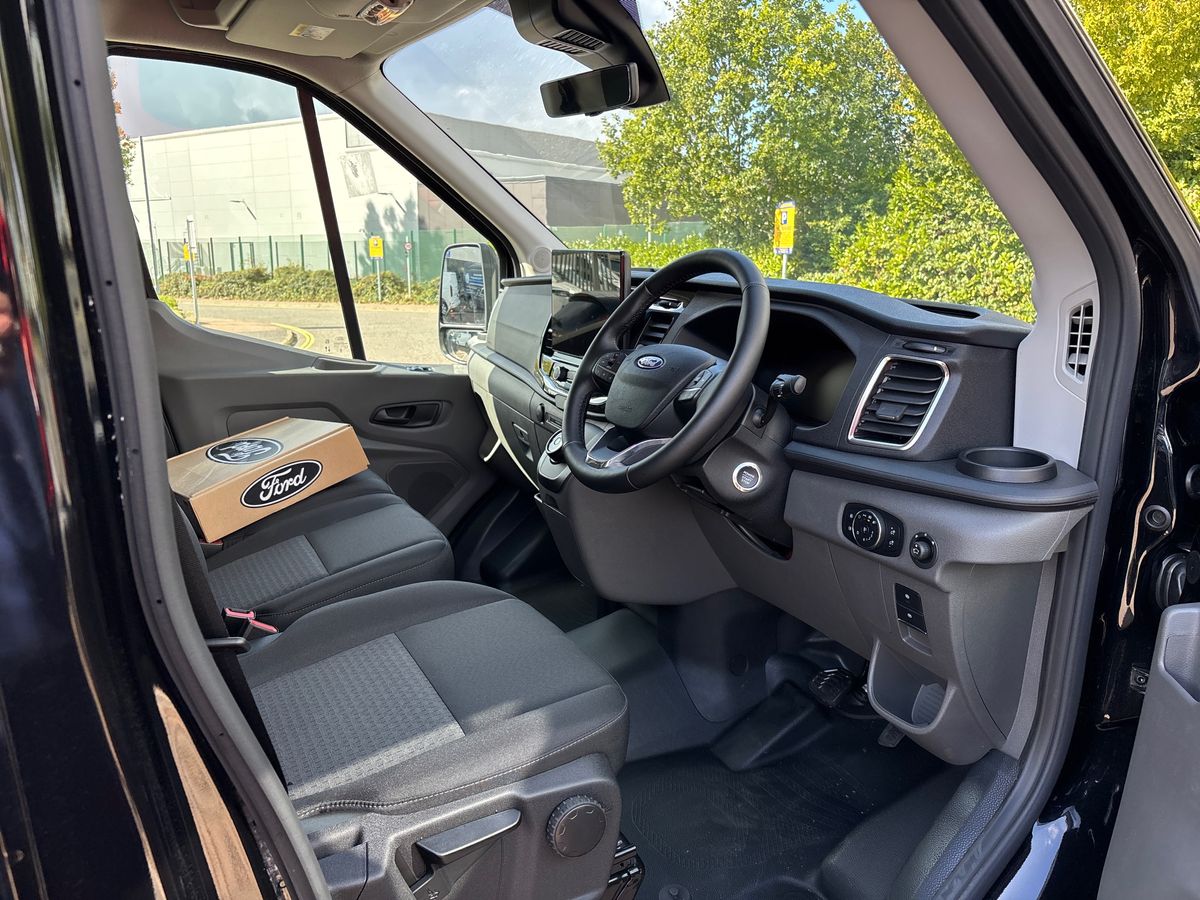 FORD TRANSIT 135KW 68KWH H2 TREND VAN AUTO [NAV]