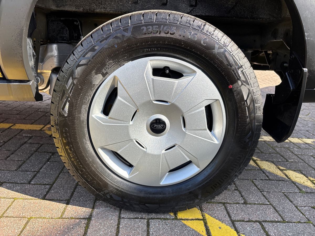 FORD TRANSIT 135KW 68KWH H2 TREND VAN AUTO [NAV]