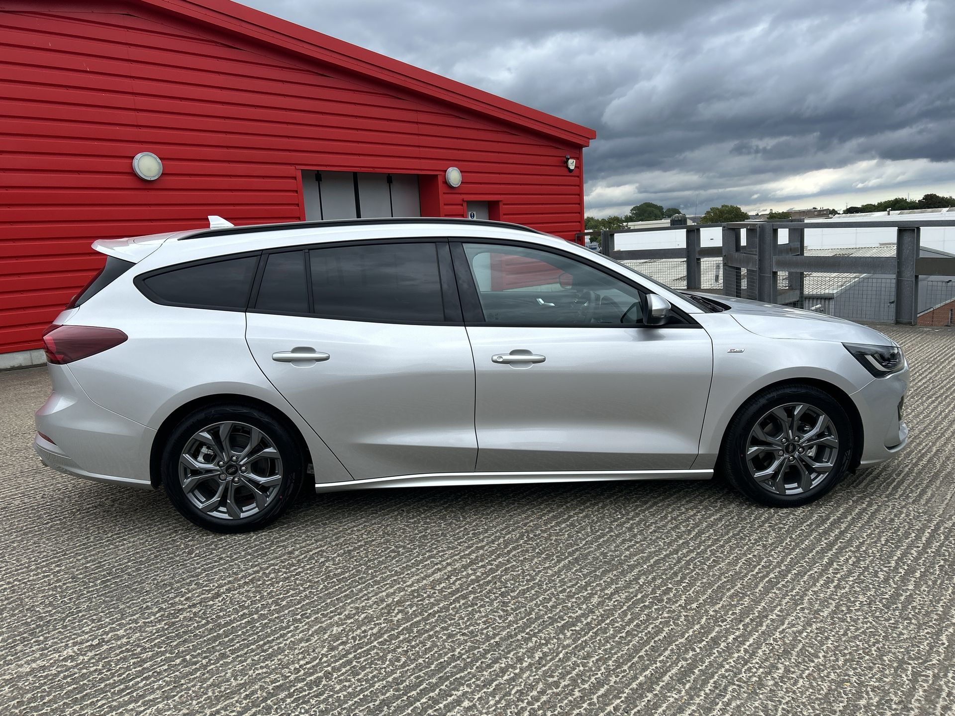 FOCUS ST-LINE ESTATE 1.0L ECOBOOST 155PS MHEV FWD 7 SPEED POWERSHIFT