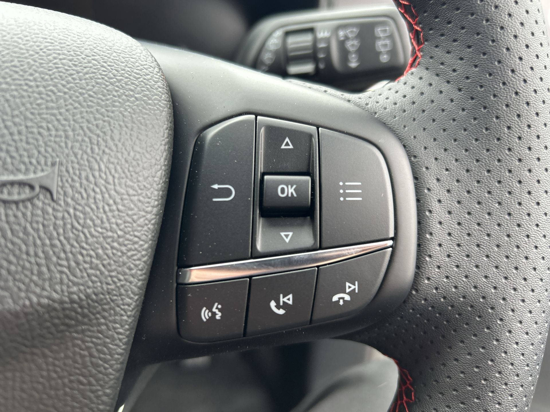 FOCUS ST-LINE ESTATE 1.0L ECOBOOST 155PS MHEV FWD 7 SPEED POWERSHIFT
