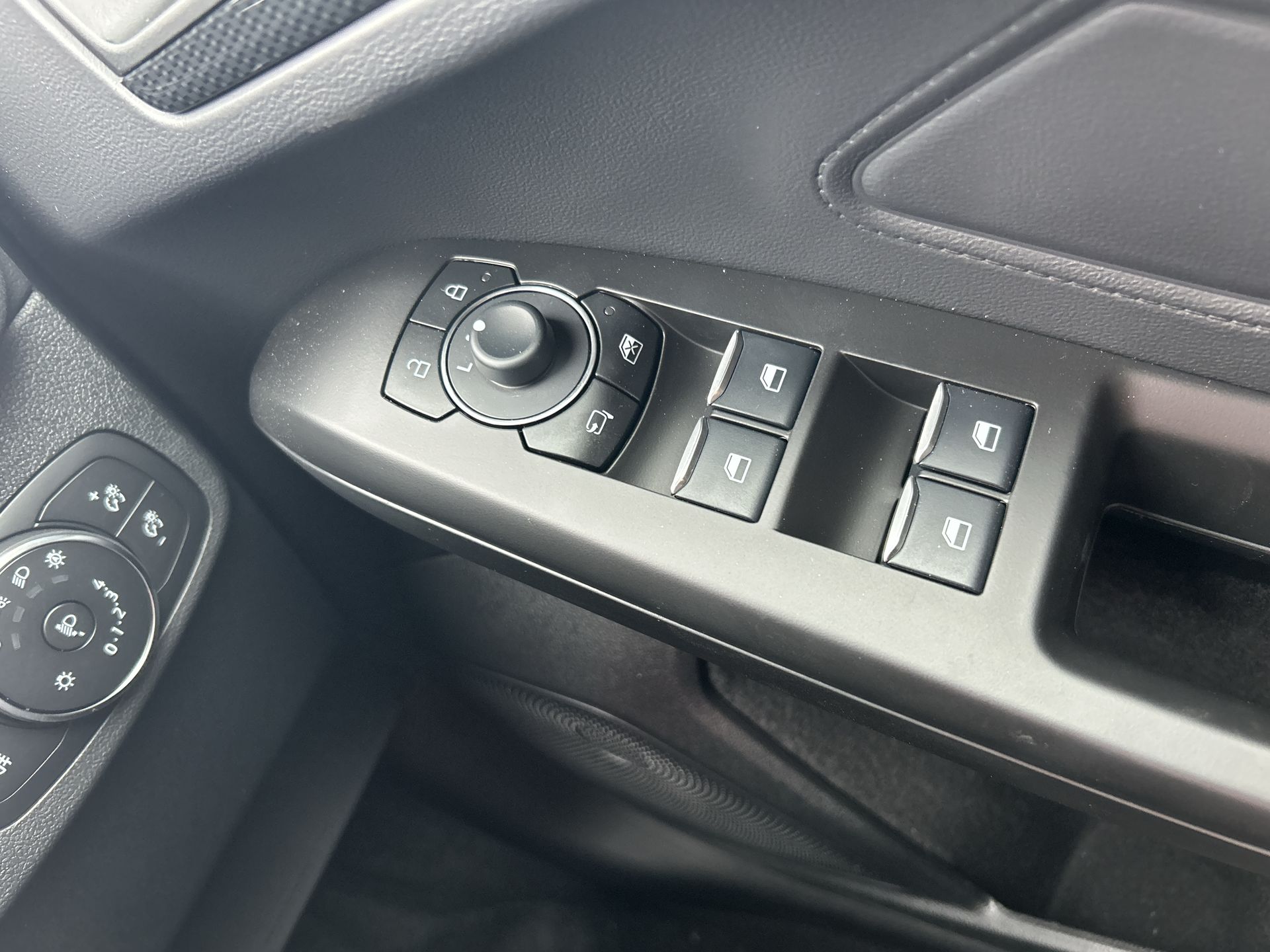 FOCUS ST-LINE ESTATE 1.0L ECOBOOST 155PS MHEV FWD 7 SPEED POWERSHIFT