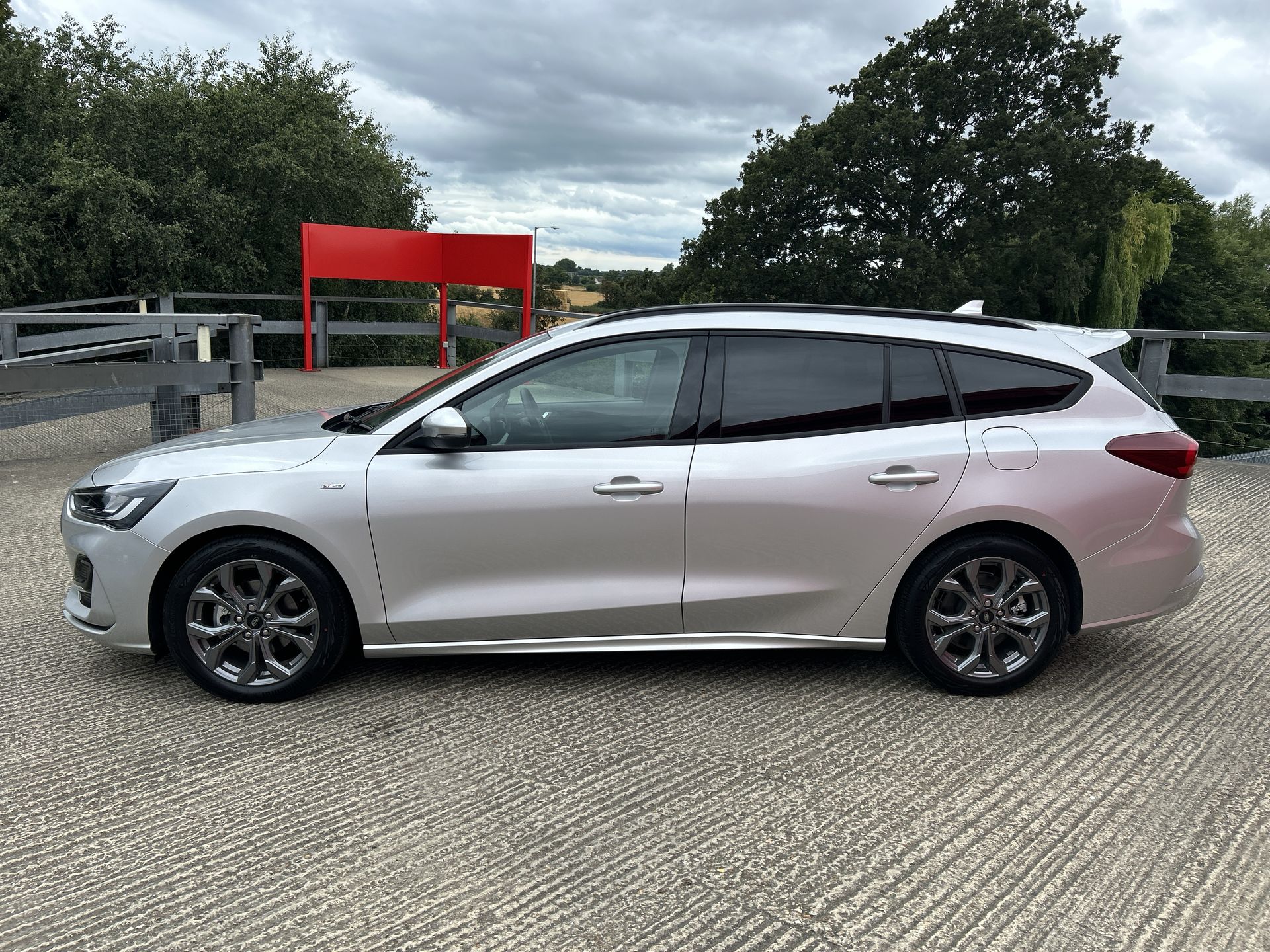 FOCUS ST-LINE ESTATE 1.0L ECOBOOST 155PS MHEV FWD 7 SPEED POWERSHIFT