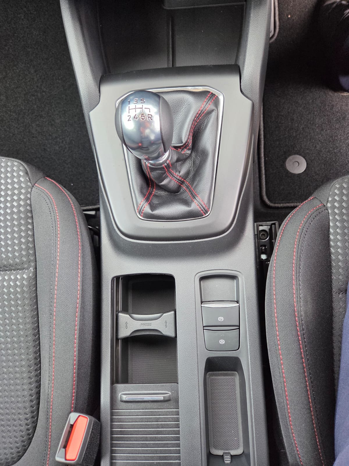 FORD FOCUS 1.0 ECOBOOST HYBRID MHEV ST-LINE 5DR
