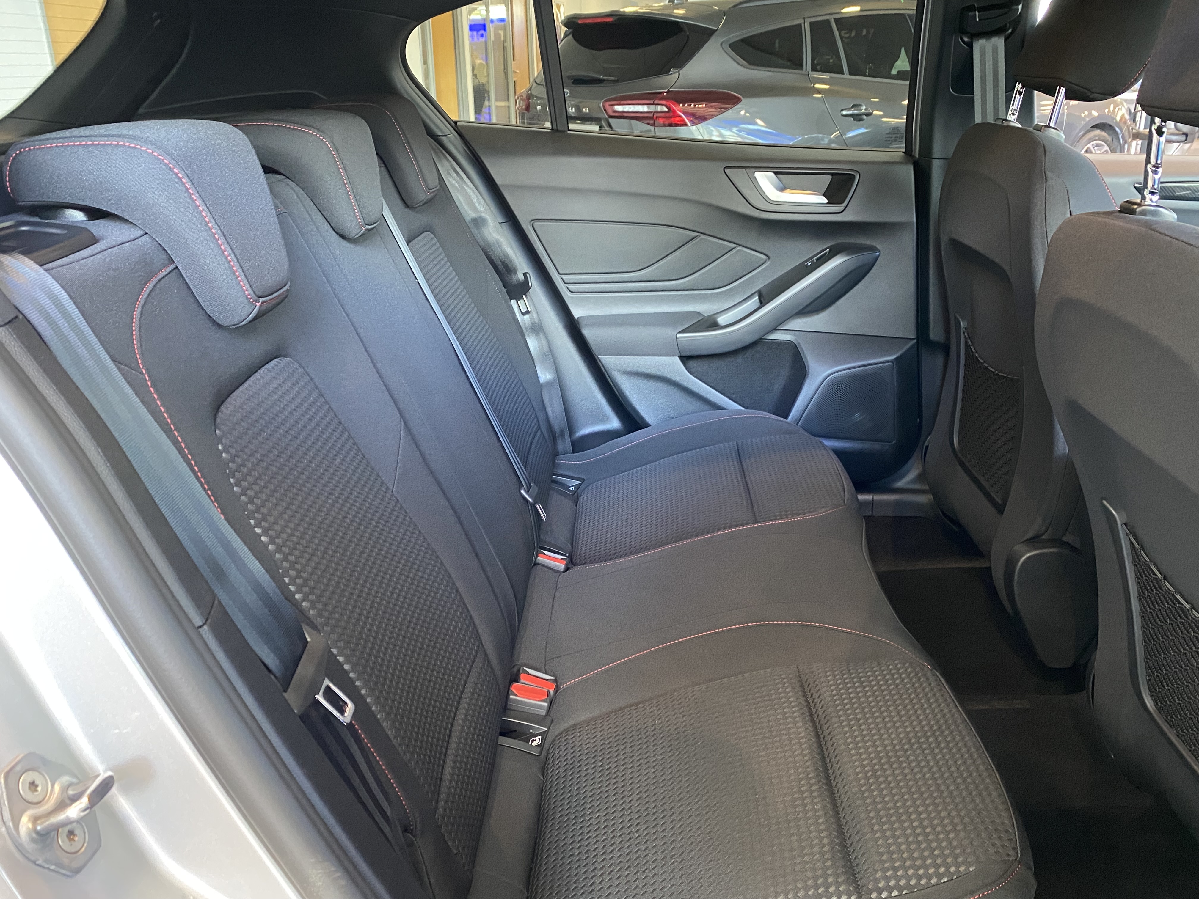 FORD FOCUS 1.0 ECOBOOST HYBRID MHEV ST-LINE 5DR