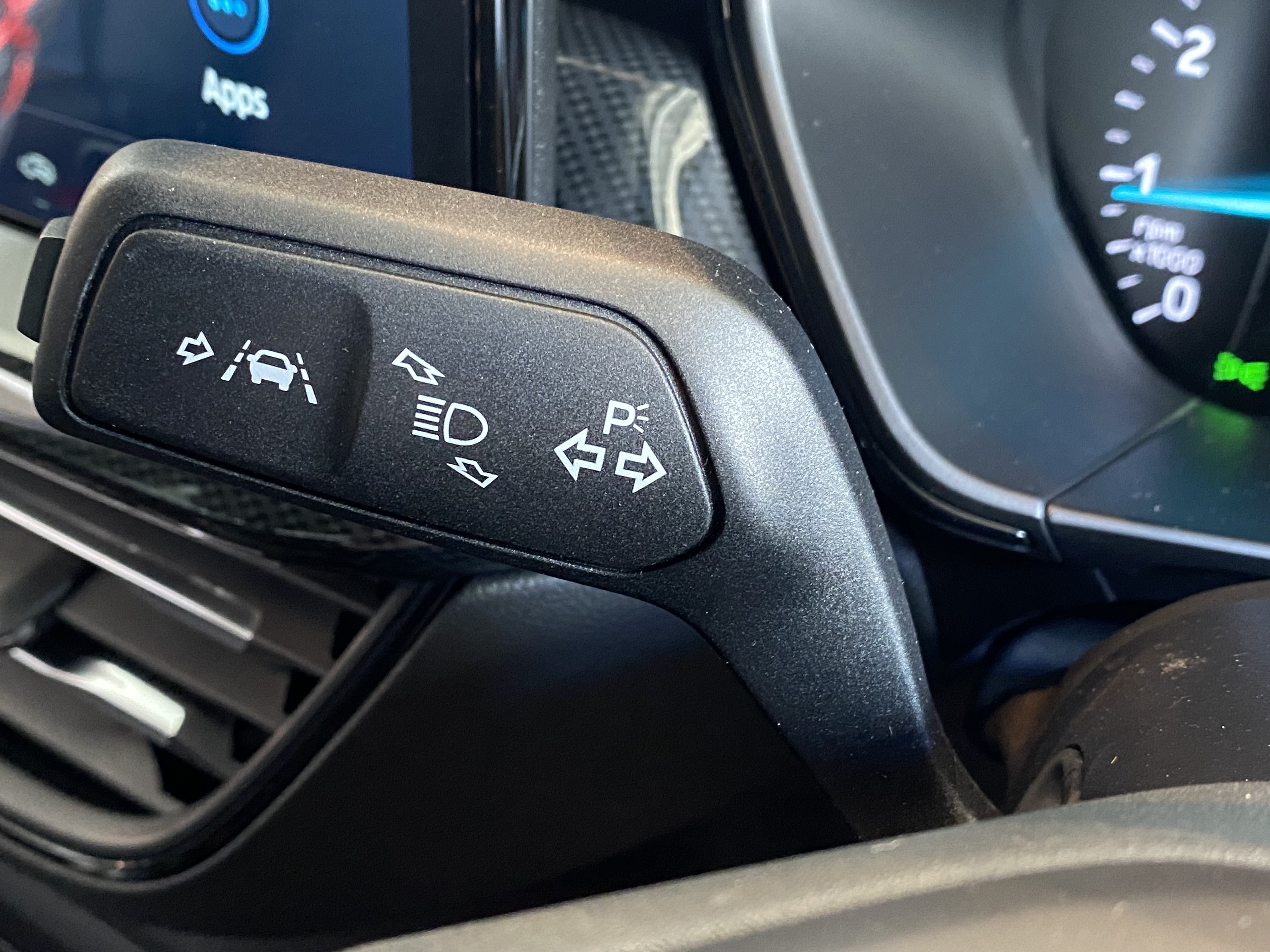 FORD FOCUS 1.0 ECOBOOST HYBRID MHEV ST-LINE 5DR
