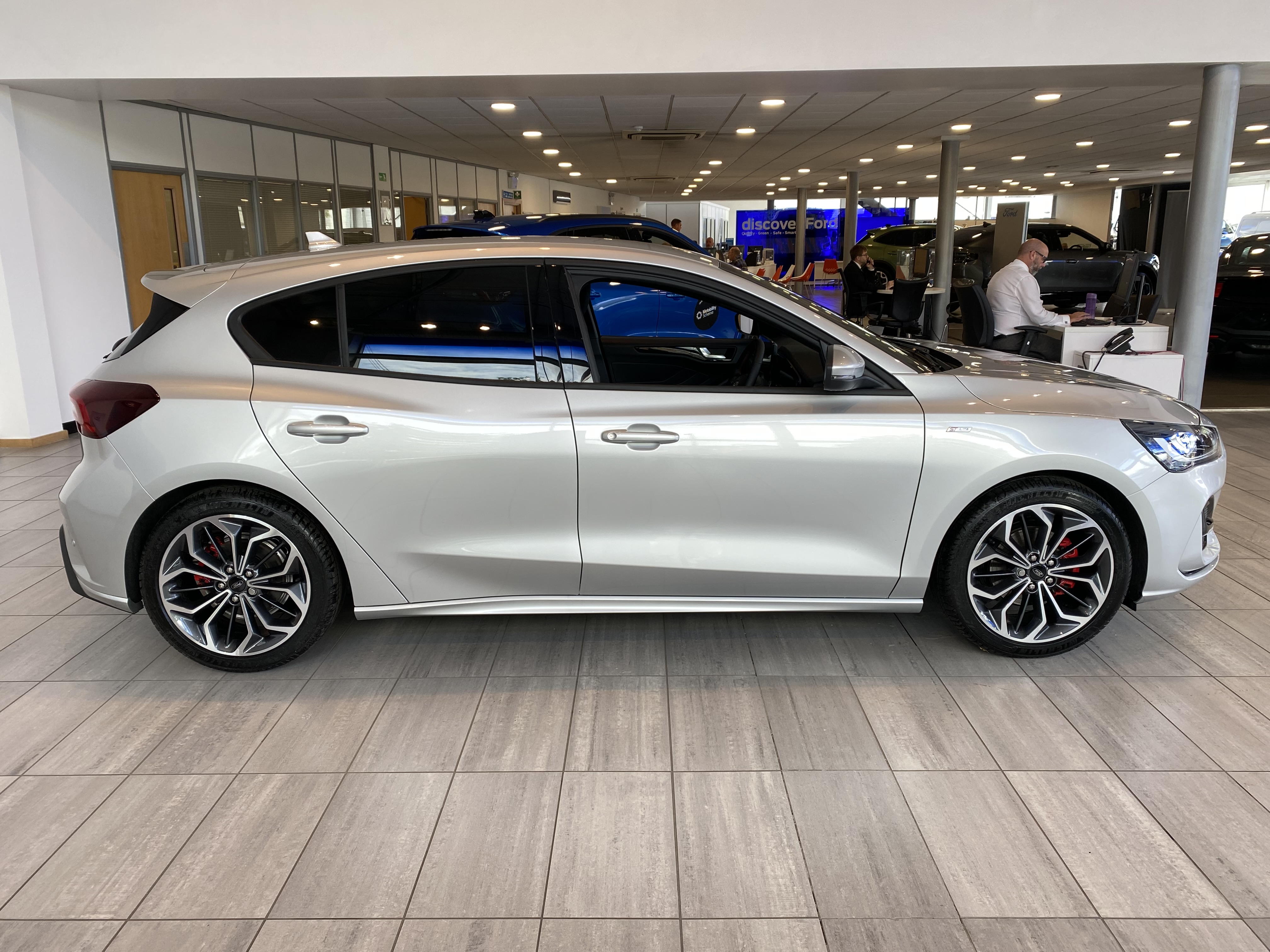 FORD FOCUS 1.0 ECOBOOST HYBRID MHEV ST-LINE X 5DR
