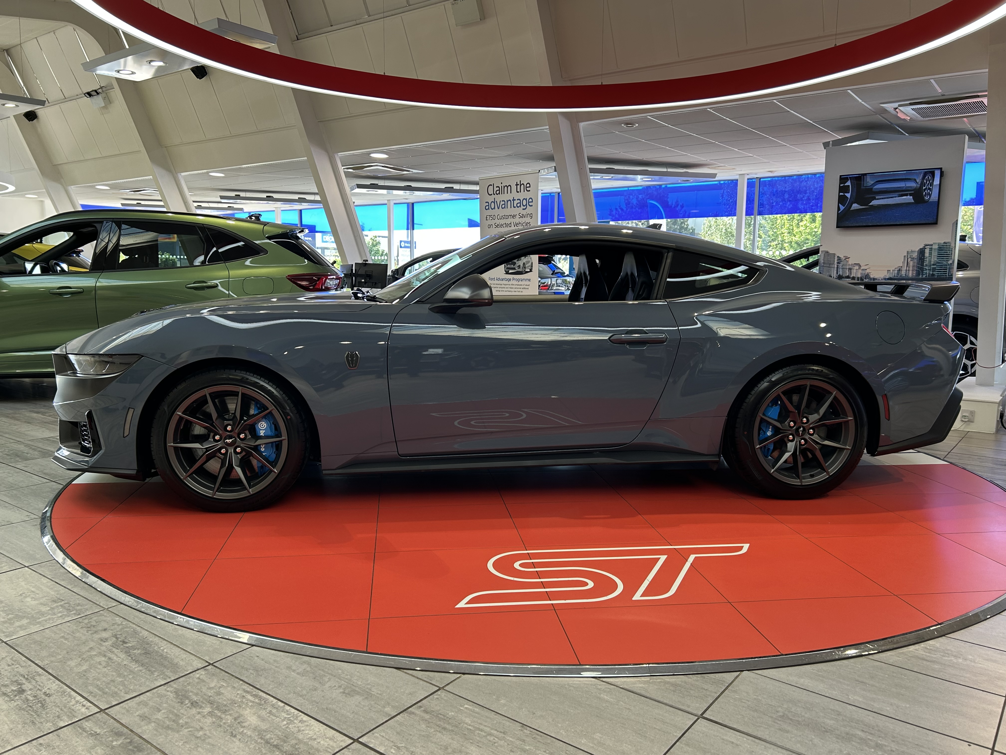 FORD MUSTANG 5.0 V8 DARK HORSE 2DR AUTO