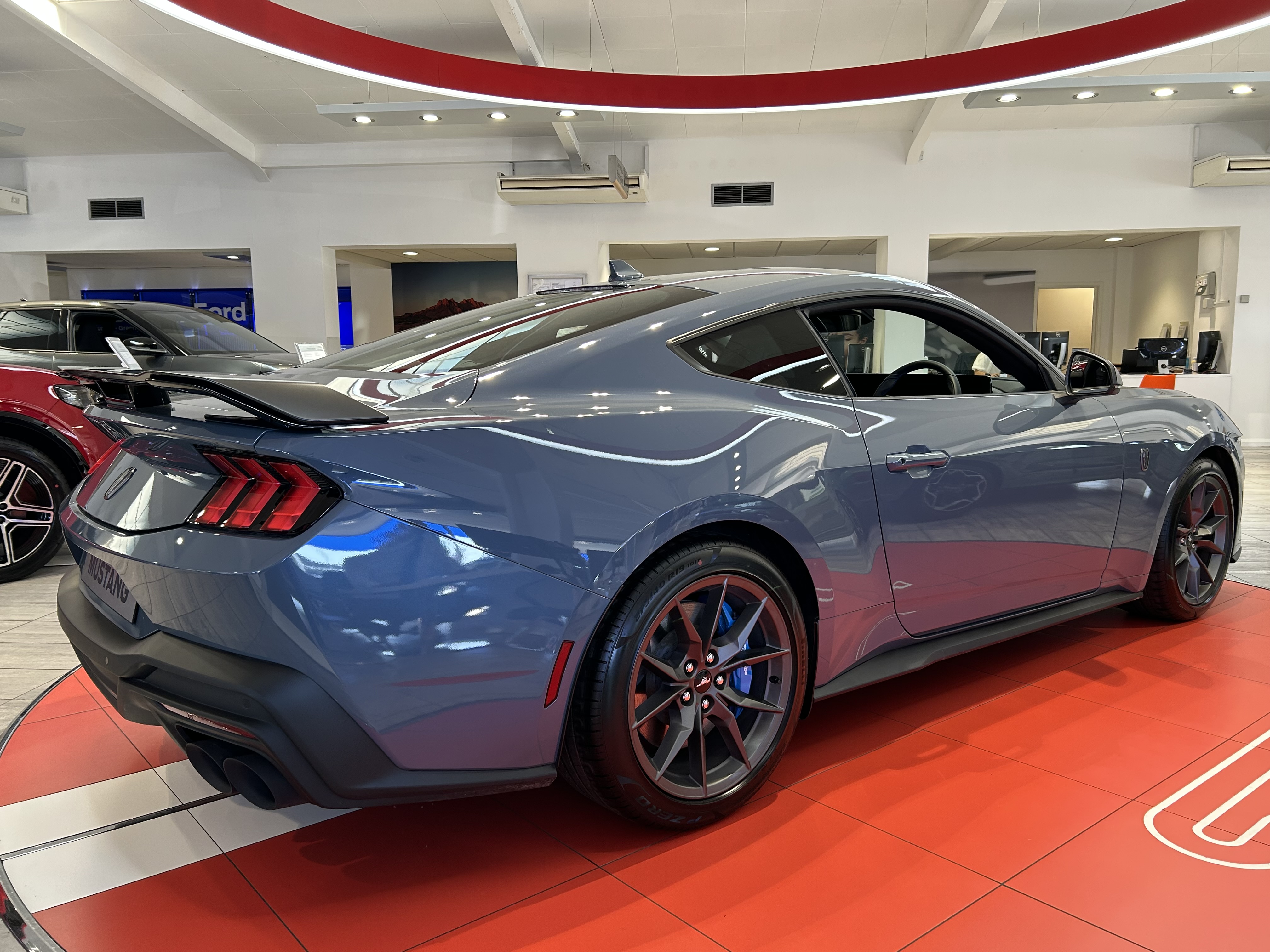 FORD MUSTANG 5.0 V8 DARK HORSE 2DR AUTO
