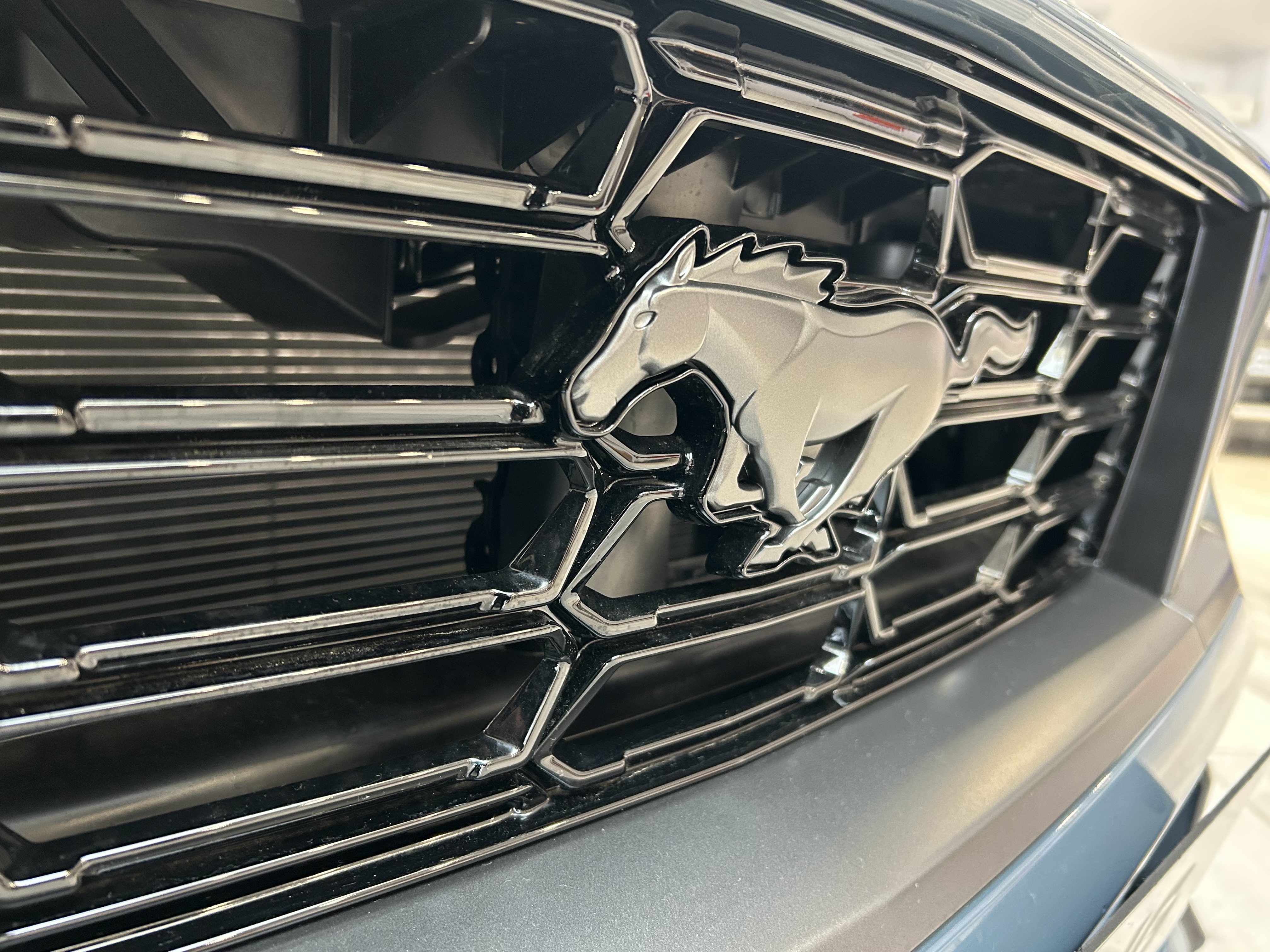 FORD MUSTANG 5.0 V8 DARK HORSE 2DR AUTO