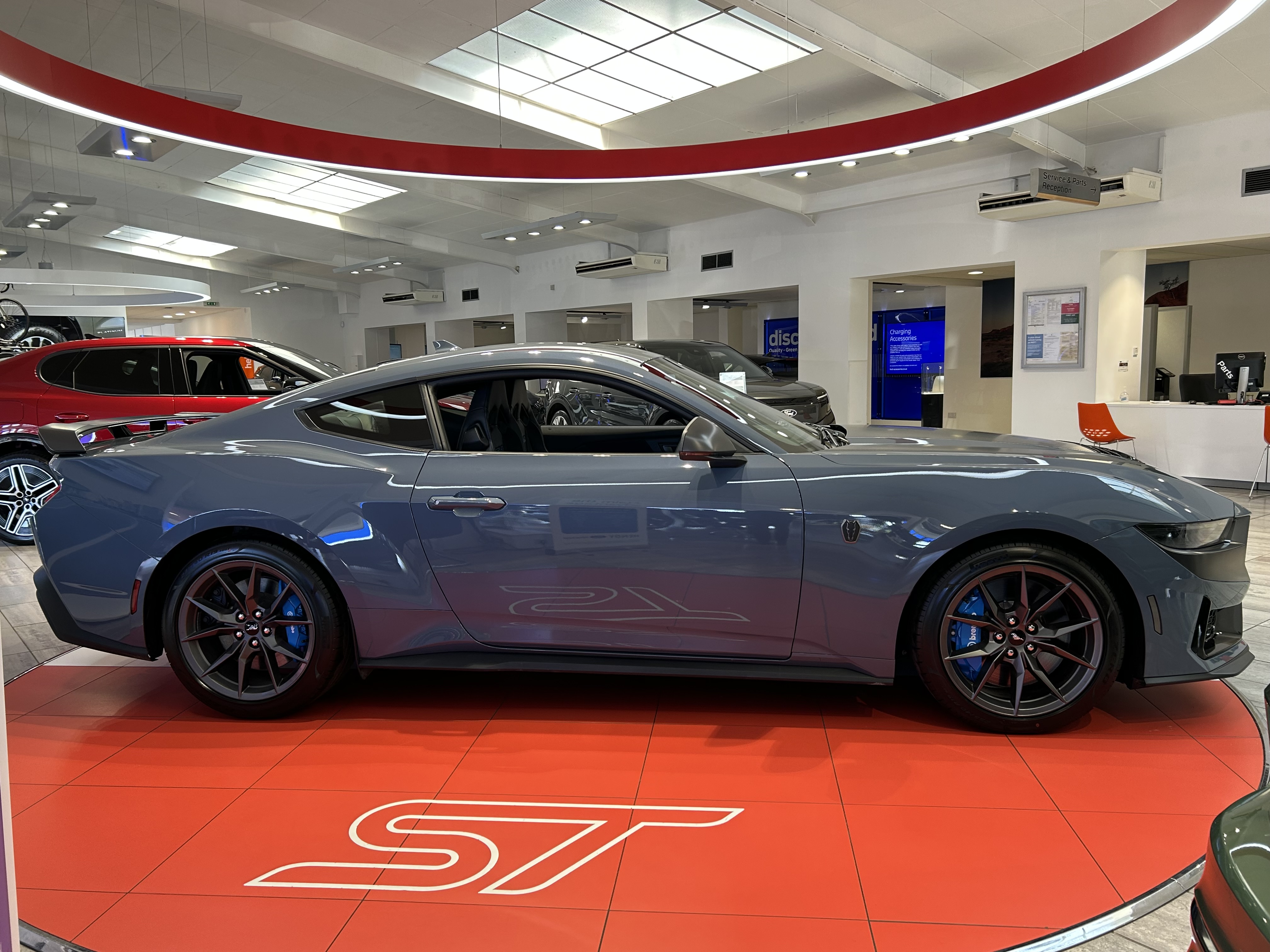 FORD MUSTANG 5.0 V8 DARK HORSE 2DR AUTO