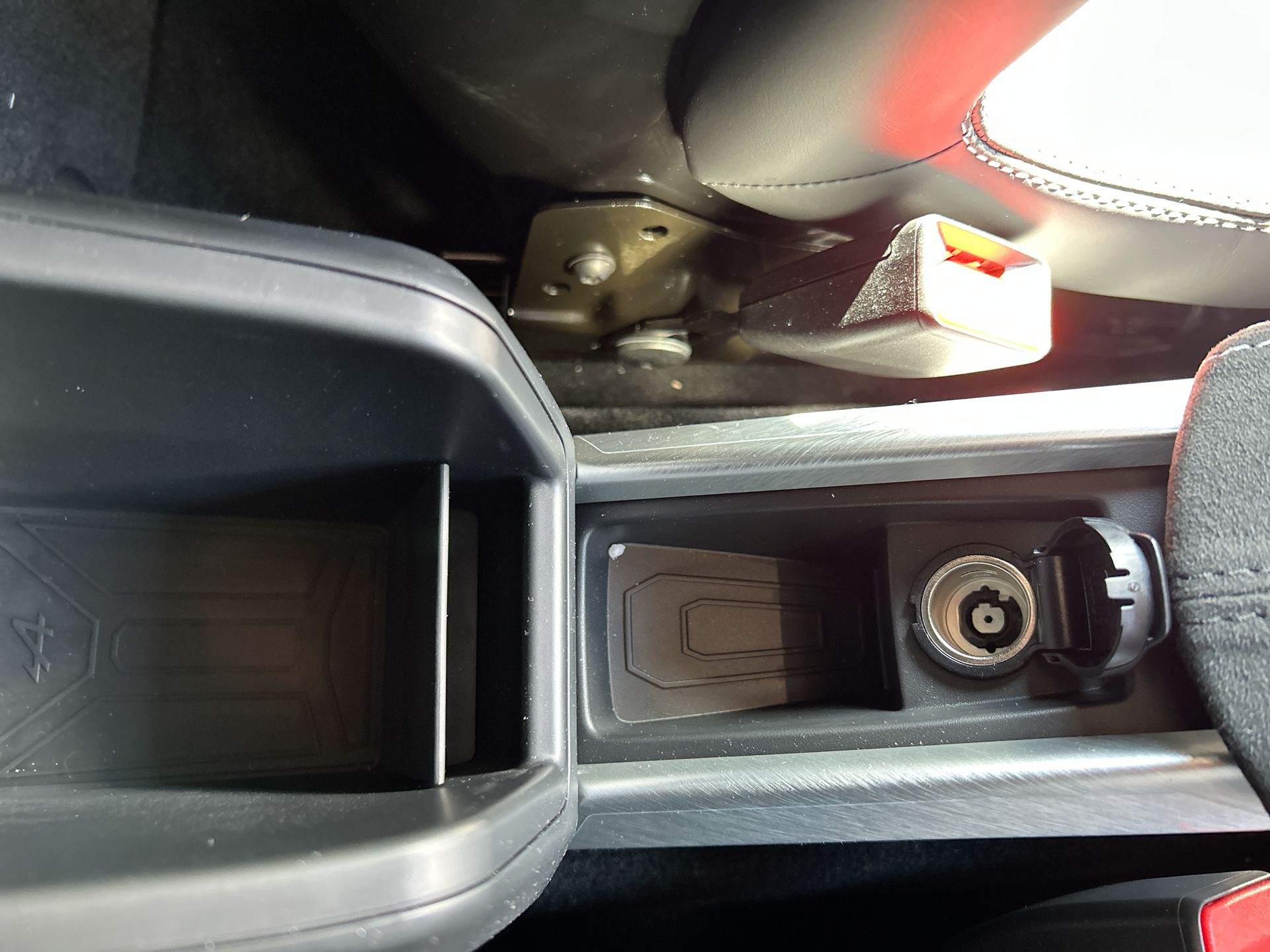 1.8L TURBO 300 DCT