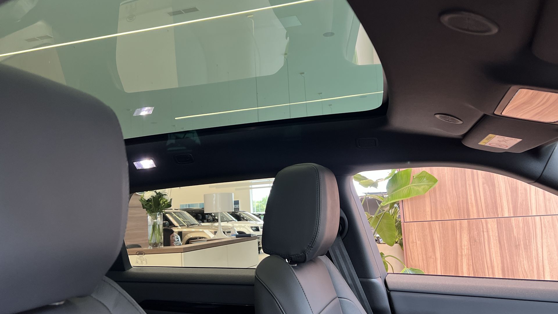 RANGE ROVER EVOQUE 2.0 D200 DYNAMIC SE 5DR AUTO HATCHBACK