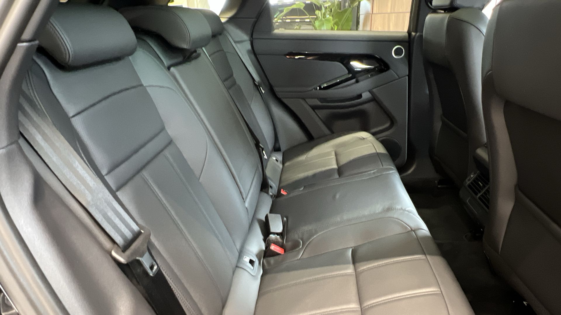 RANGE ROVER EVOQUE 2.0 D200 DYNAMIC SE 5DR AUTO HATCHBACK